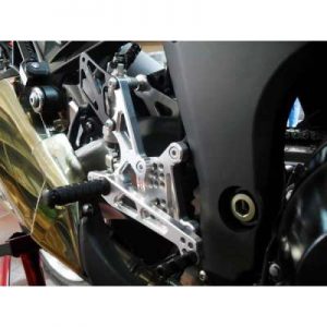Pedana arretrata regolabile 4RACING per KAWASAKI  Z1000  2011 - 2013
