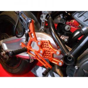 Pedana arretrata regolabile 4RACING per KTM  RC8  2008 - 2012