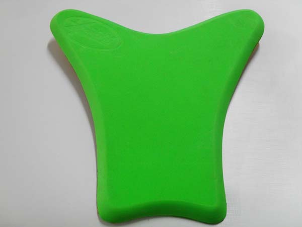 SADDLE IN NEOPRENE ADHESIVE for HULL IN FIBERGLASS 15 MM für YAMAHA Farbe grün